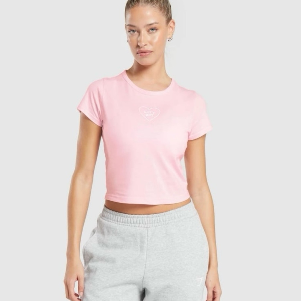 New Gymshark LOVE HEARTS CROP TOP Pink + White Women’s Size Large